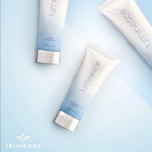 Luminesce Youth Restoring Cleanser